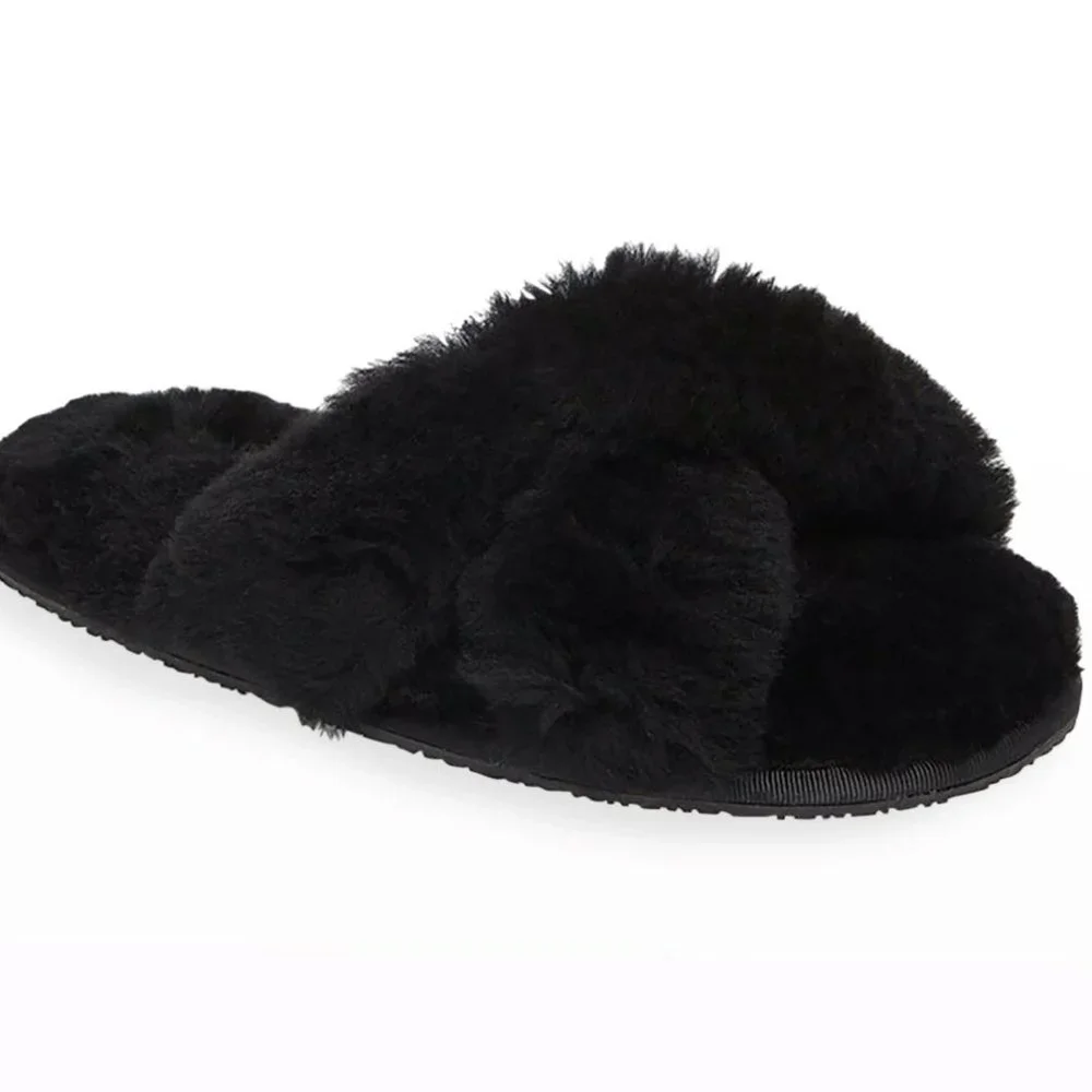 PATRICIA GREEN Mt. Hood Shearling Crisscross Slippers - Picture 2 of 7